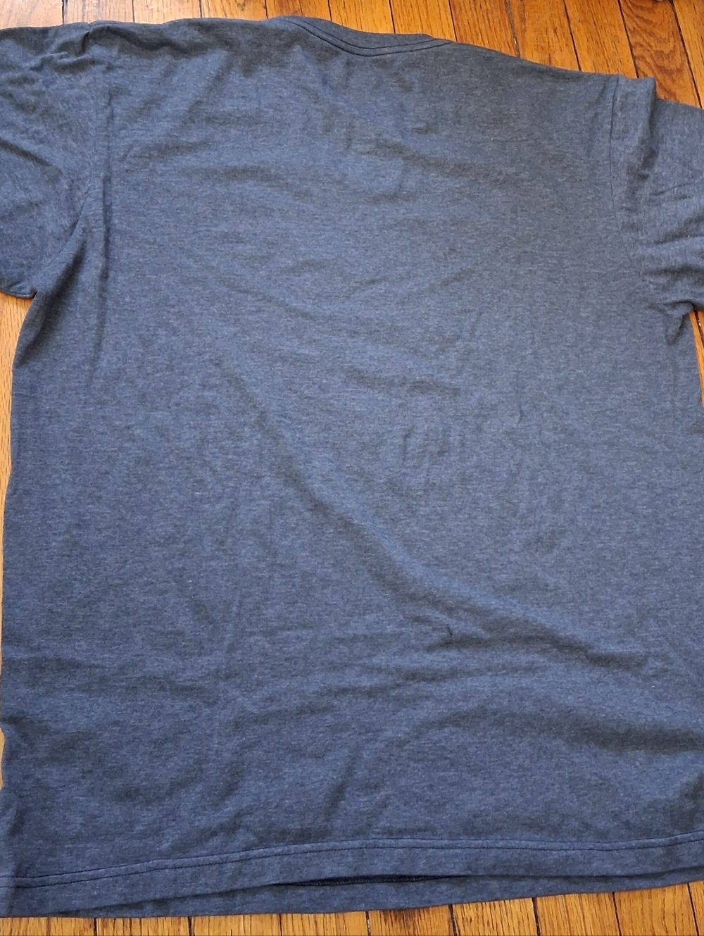 Detroit Tigers Genuine Merchandise - Men's Gray Ring Spun Soft Large Tshirt - Picture 6 of 6